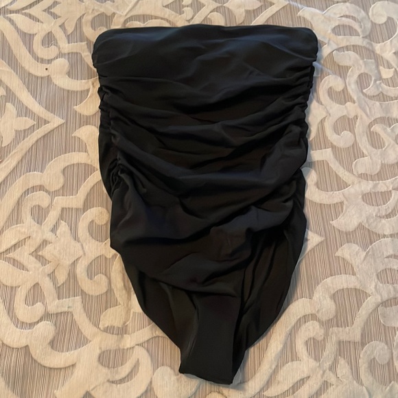 Victoria's Secret Other - Never warn one piece swim suit